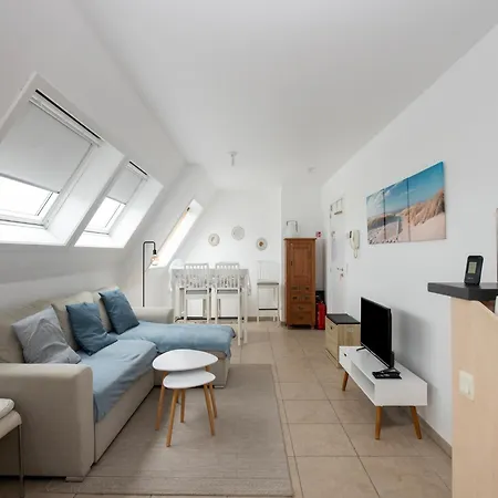 Quiet Getaway W Terrace, Cleaning Included Apartment *